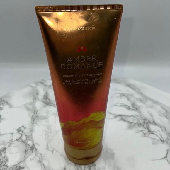 VICTORIA’S SECRET Amber Romance Ultra Moisturizing Hand and Body Cream-6.7 fl oz - Picture 1 of 2